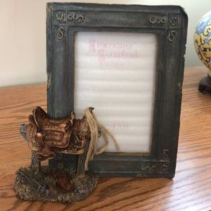 NWT 4x6 Saddle Picture Frame Standing resin
